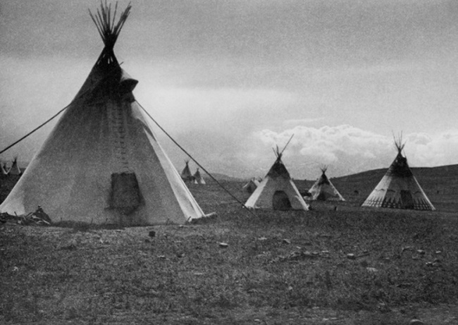 Edward Curtis, Camp in the Foothills