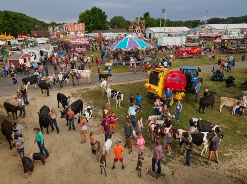 R. J. Kern, Winona County Fair | Afterimage Gallery